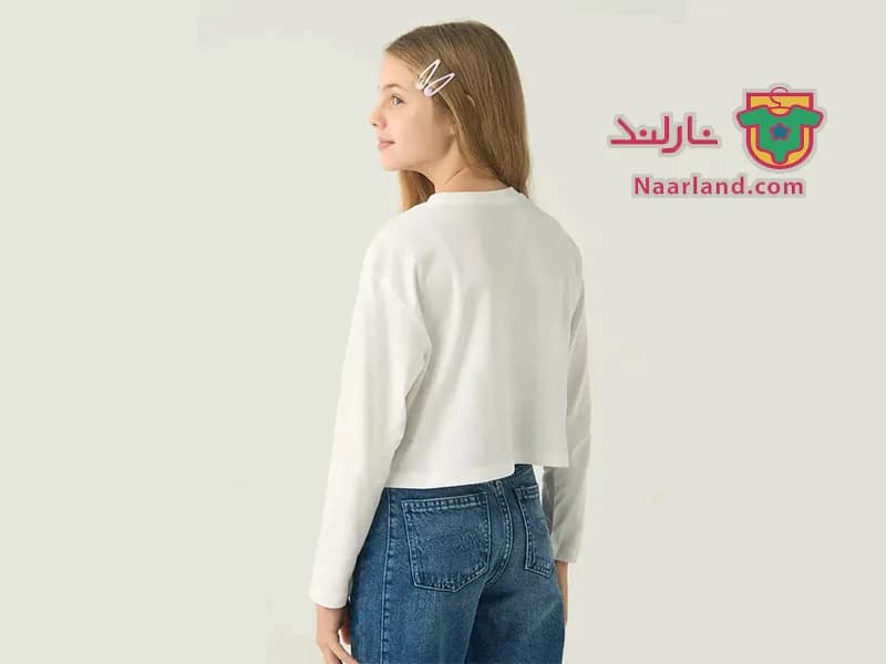 تیشرت کراپ آستین بلند نخی برند Juniors سفید طرح انیمه — تصویر ۴