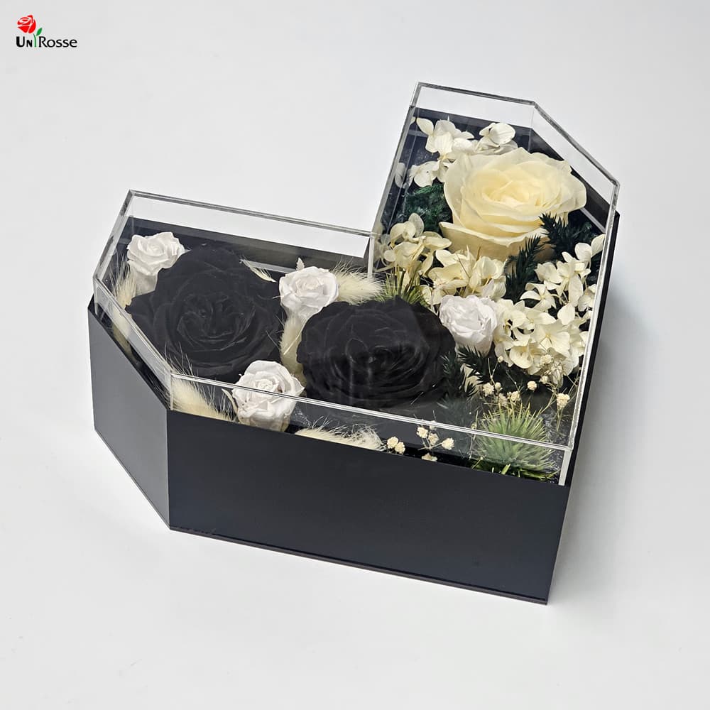 باکس گل رز جاودان مدل رایلین مشکی BW — تصویر ۵