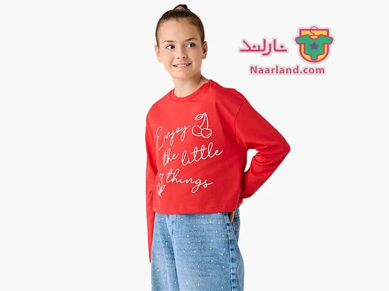 تیشرت کراپ آستین بلند نخی برند Juniors قرمز طرح آلبالو