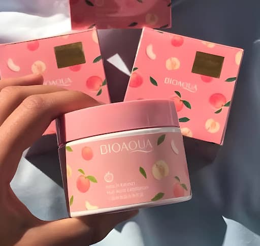 اسکراب صورت و بدن هلو بیوآکوا bioaqua اوریجینال