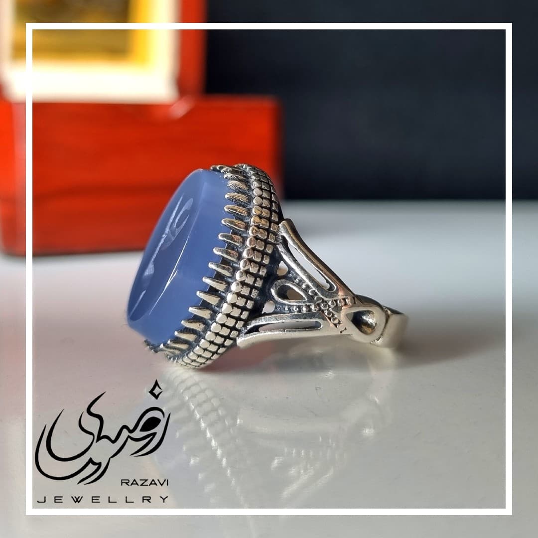 انگشتر نقره مردانه عقیق کبود با حکاکی علی — تصویر ۲