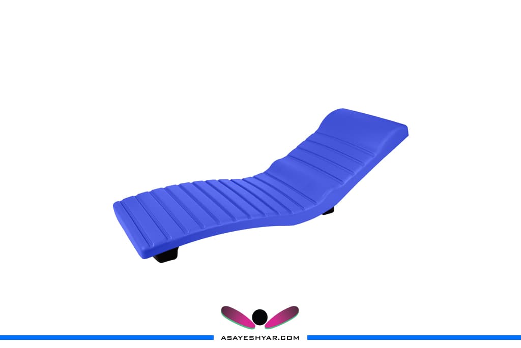 تخت کنار استخری سارو آبی
