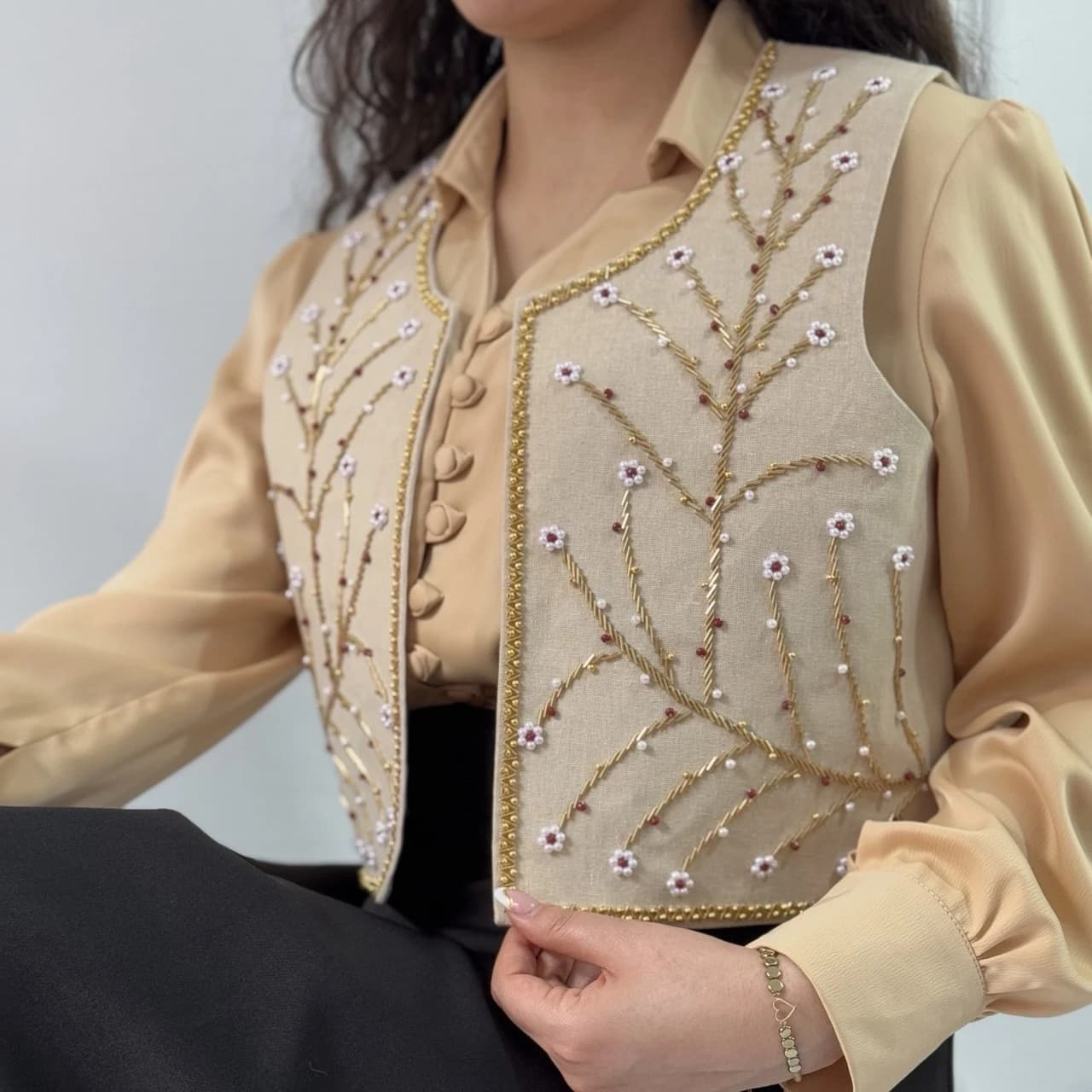 سخمه جواهردوزی طرح شکوفه زمینه کرم کد 1179
