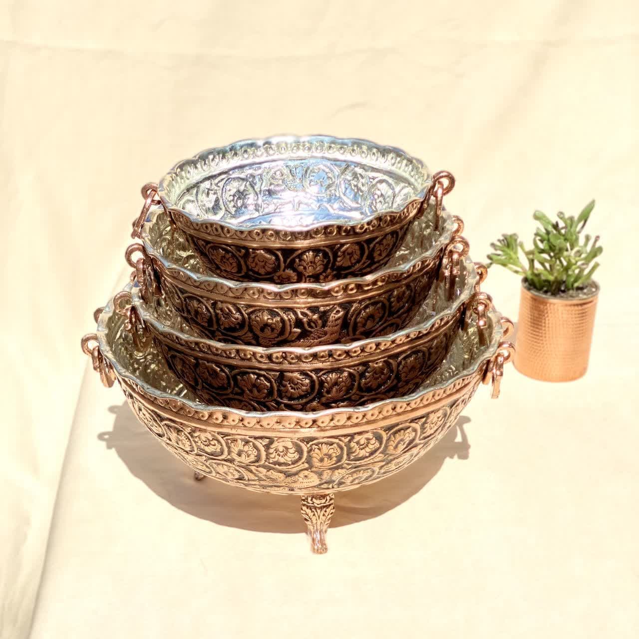 ست پذیرایی مسی قلم کاری(4 تیکه) — تصویر ۲