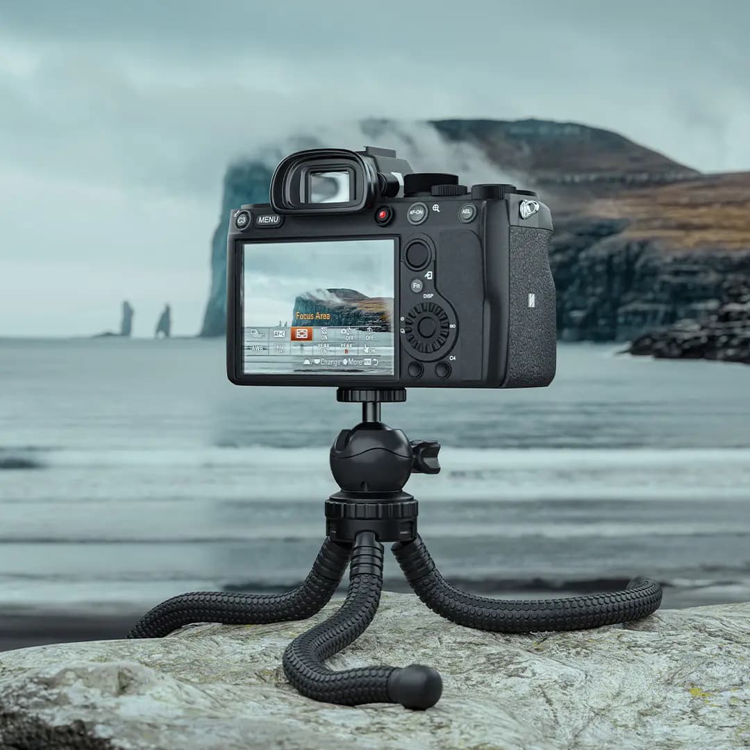 سه پایه موبایل و دوربین با پایه های انعطاف پذیر گرین لاین(GNFLTRIPDBK)Green Lion Flexible Tripod with Foam Grips — تصویر ۲