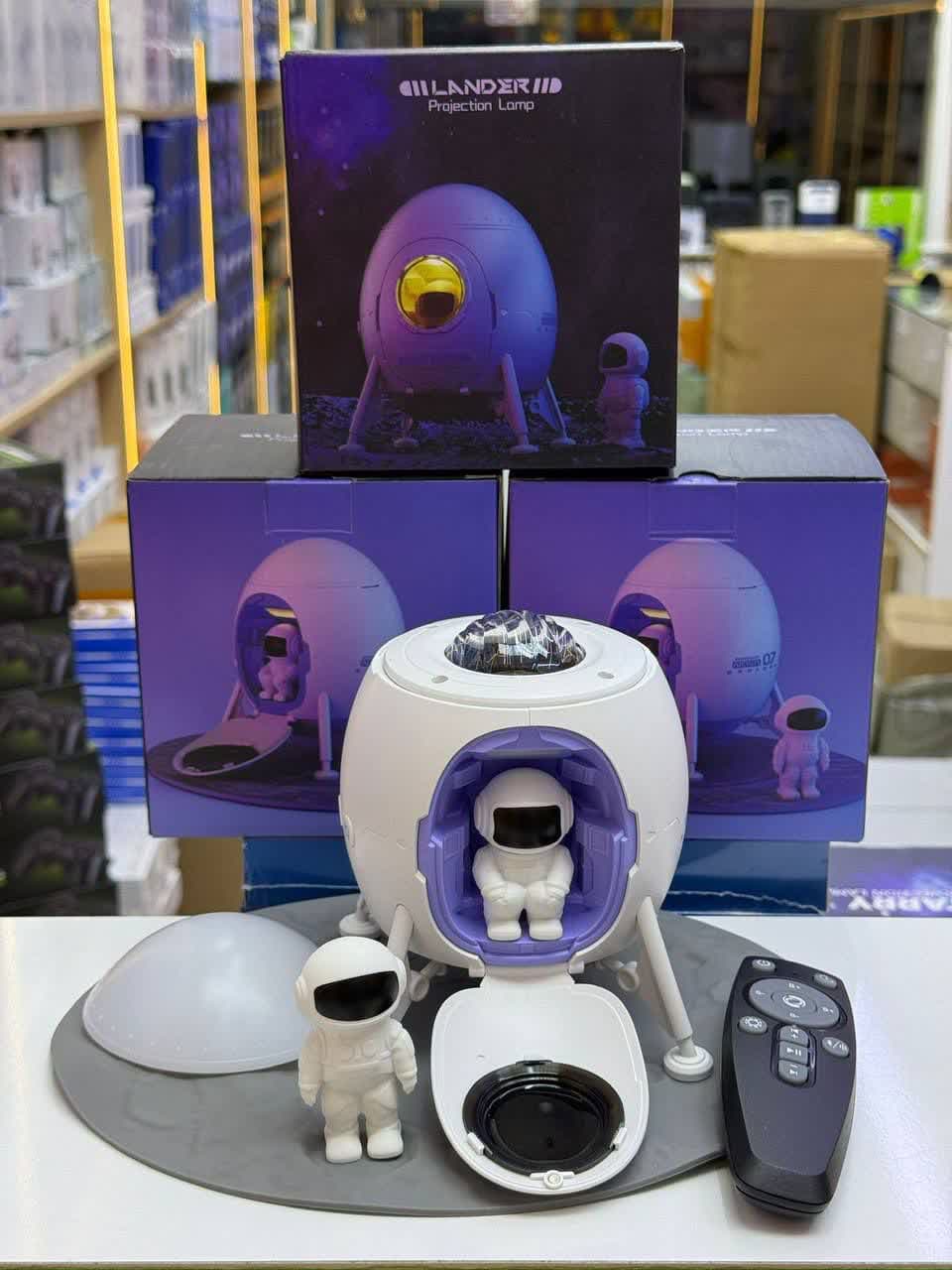 چراغ خواب فضاپیما و فضانورد کهکشانی مدل LANDER PROJECTION LAMP وارداتی — تصویر ۲