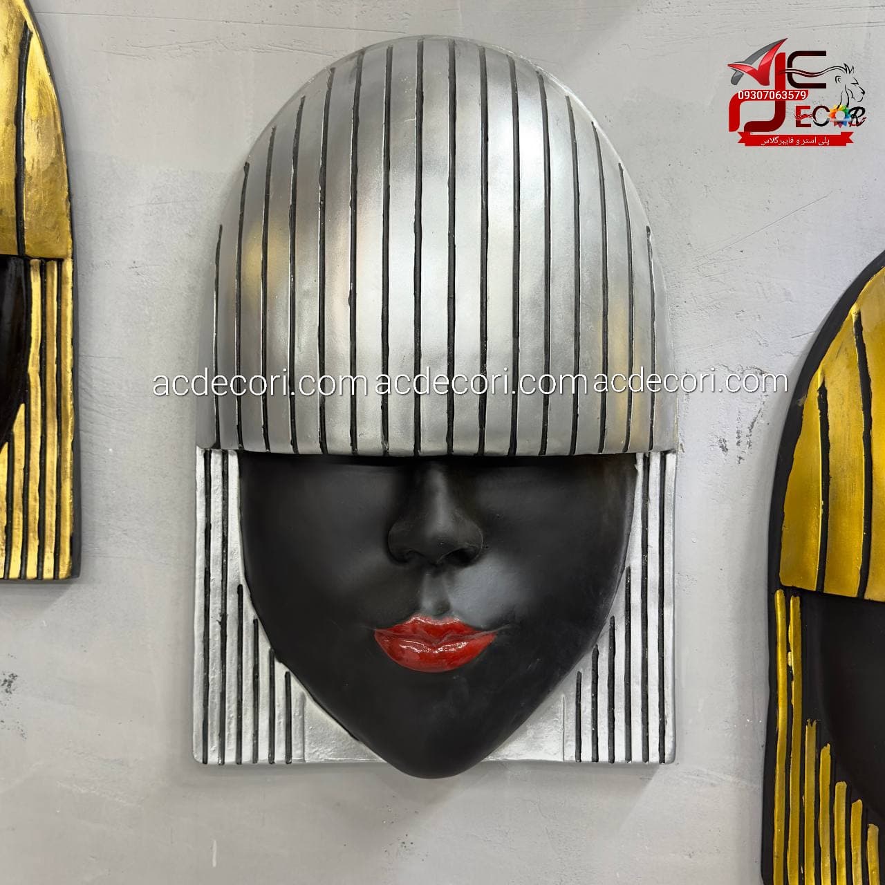دیوارکوب دختر مو چتری — تصویر ۴