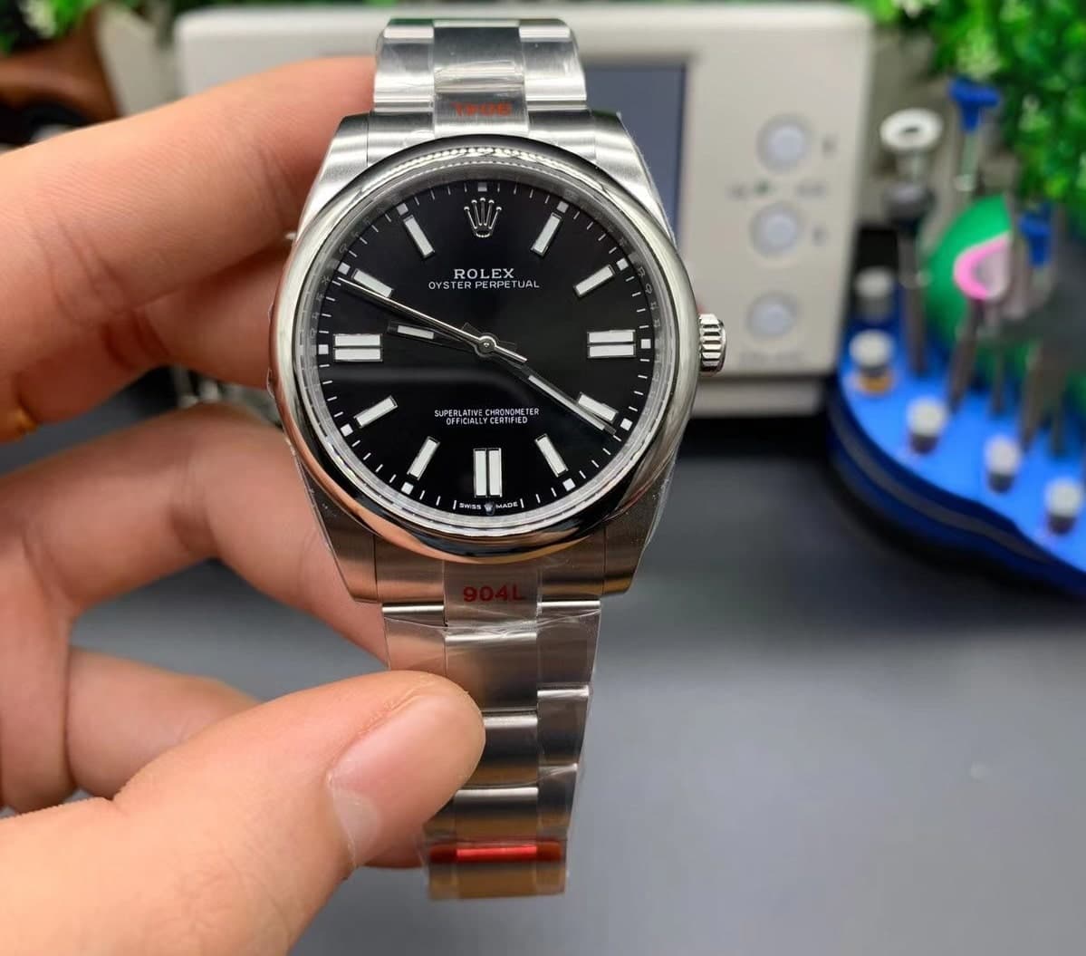 ساعت مردانه رولکس مشکی مدل OYSTER PERPETUAL + جعبه اصلی — تصویر ۸