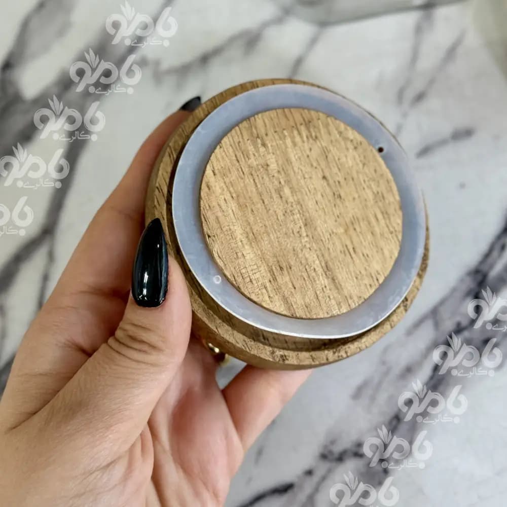 بانکه شیشه ای درب چوب آریاتس — تصویر ۳