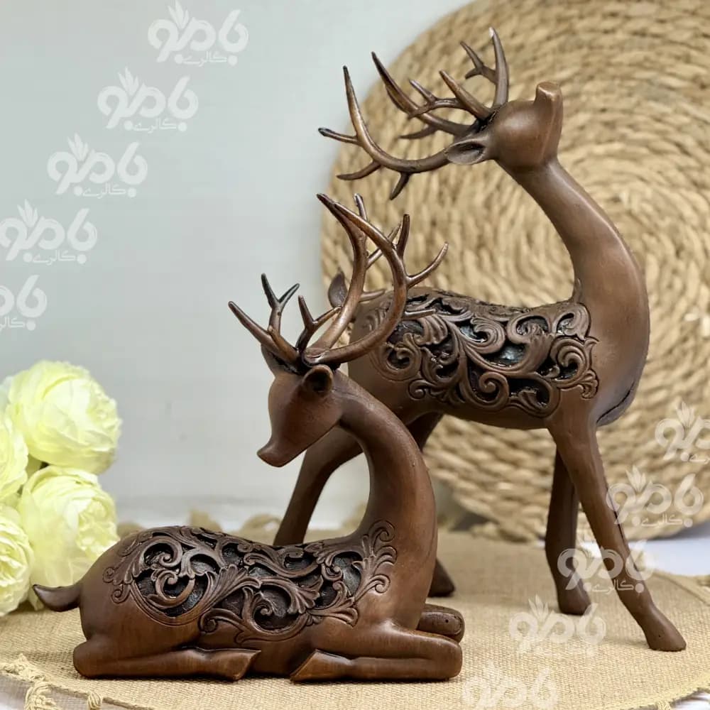 مجسمه رزین 2سایز گوزن همدم جفتی