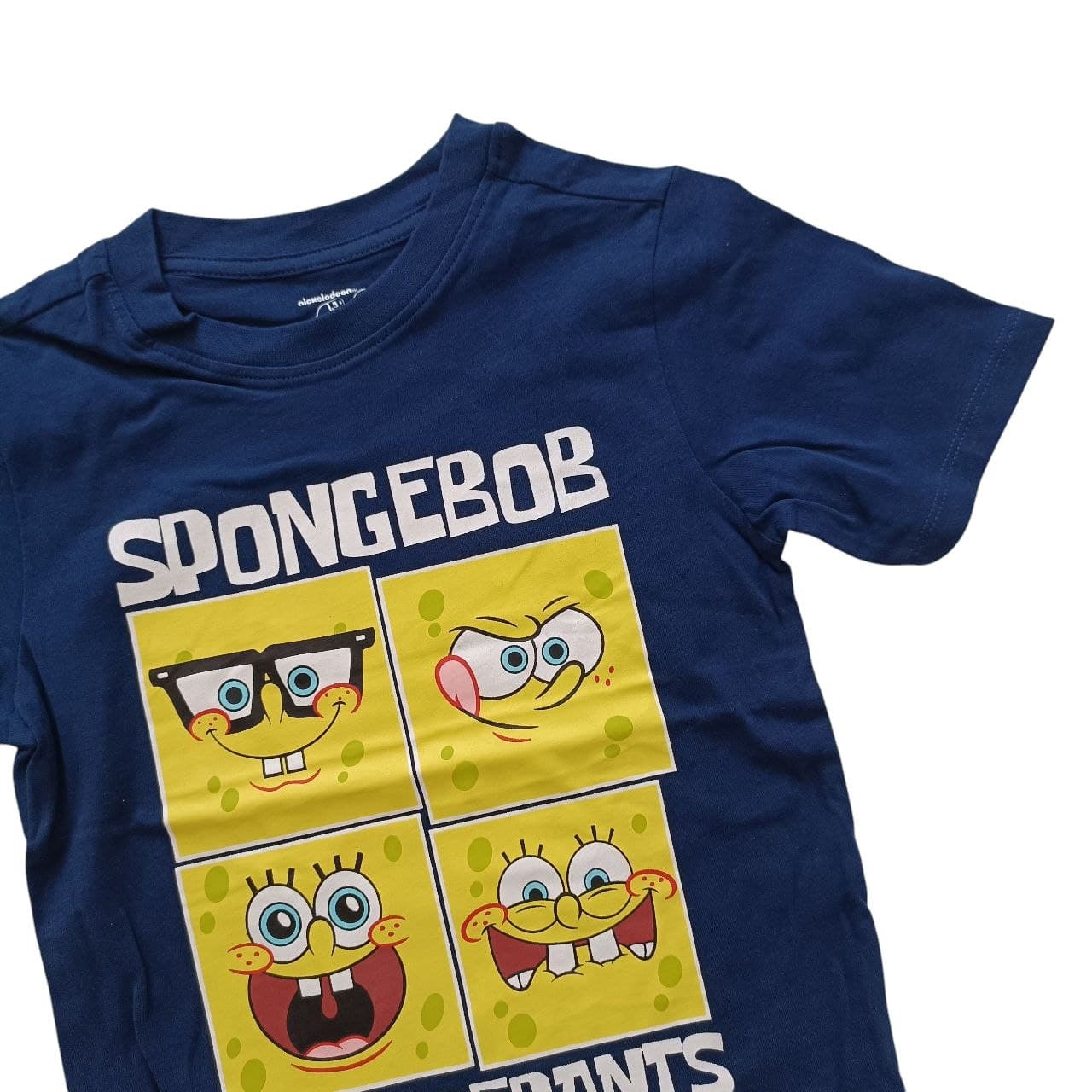 تیشرت آستین کوتاه بچگانه سرمهای طرح باب اسفنجی برند Nickelodeon آمریکا مناسب ۴ تا ۱۰ سال — تصویر ۲