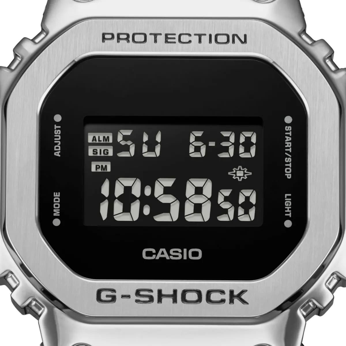 ساعت مچی دیجیتال مردانه کاسیو G-SHOCKمدل GM-5600U-1DR — تصویر ۴