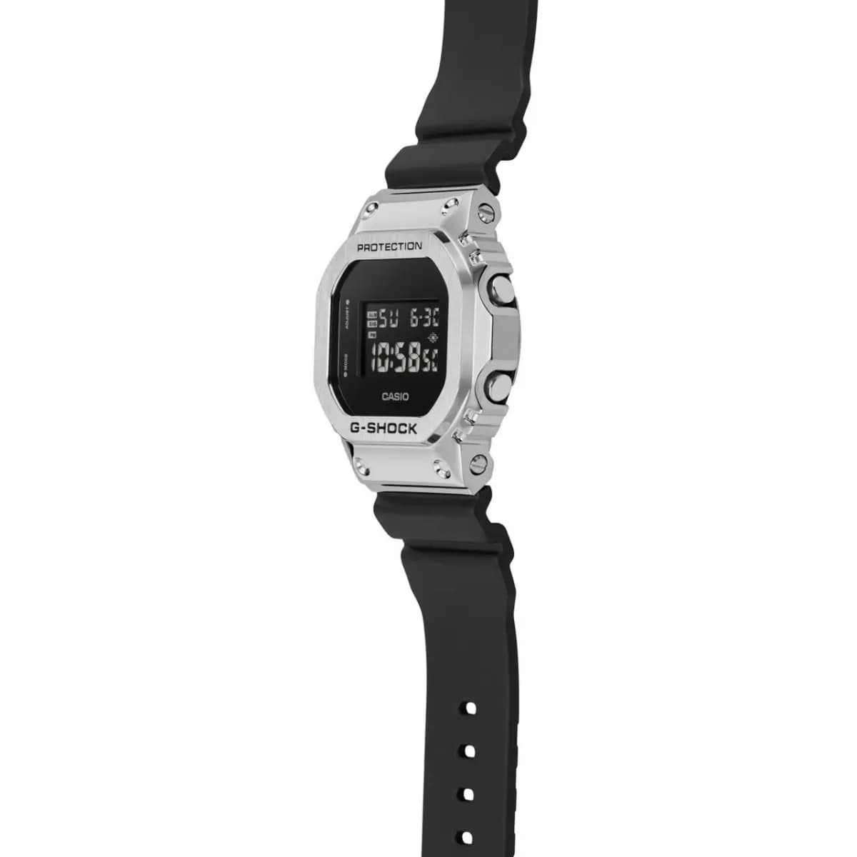 ساعت مچی دیجیتال مردانه کاسیو G-SHOCKمدل GM-5600U-1DR — تصویر ۵