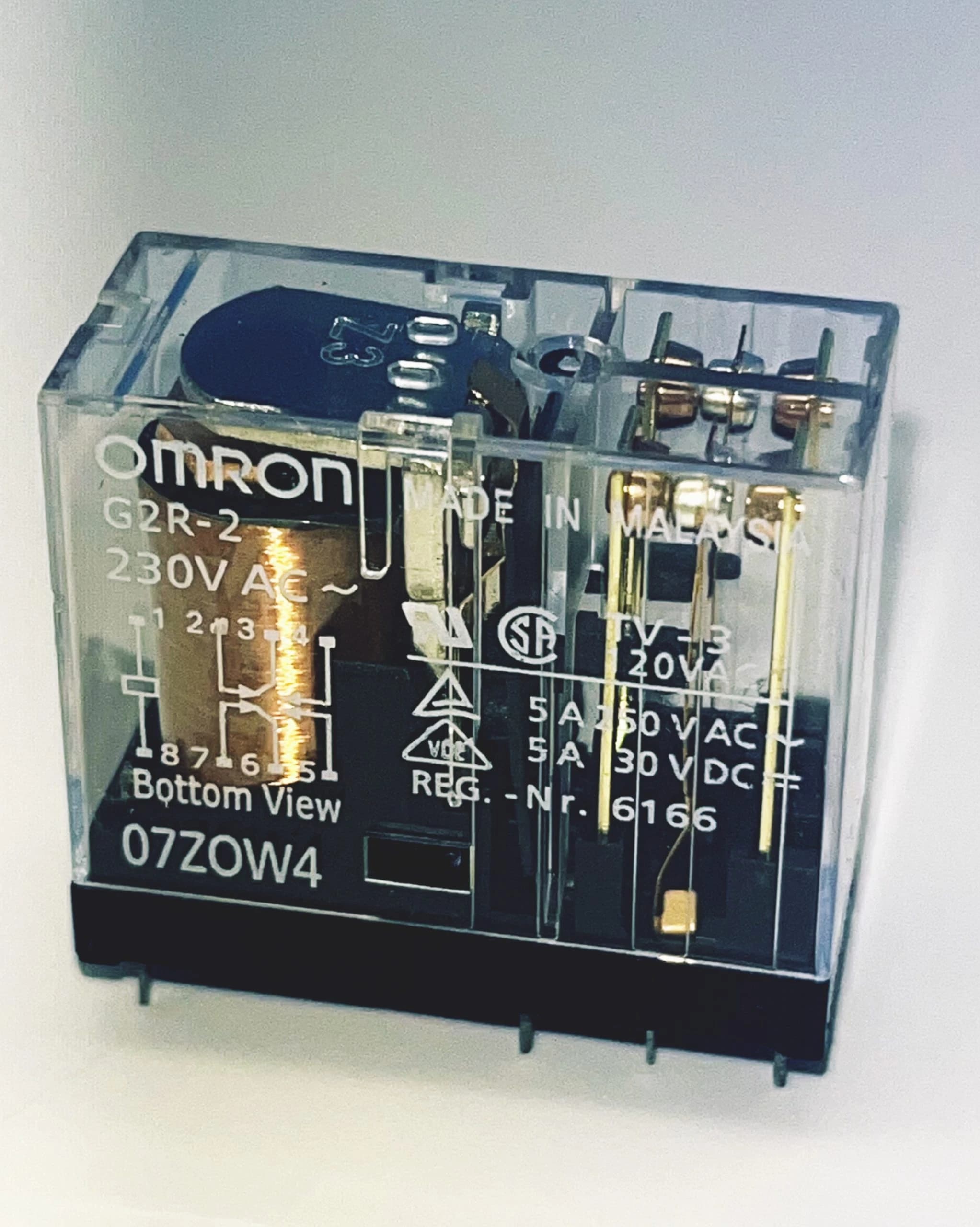 رله امرون 220 ولت 5 آمپر 8 پایه سوزنی|Omron G2R-2 220V