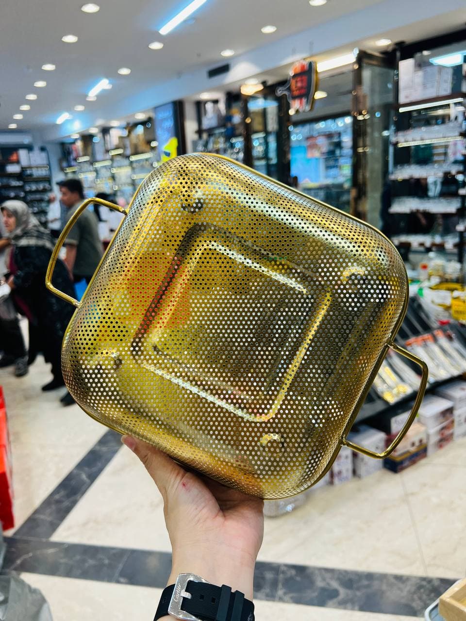 آبکش مربع طلایی رنگ ثابت 6060-25 — تصویر ۴