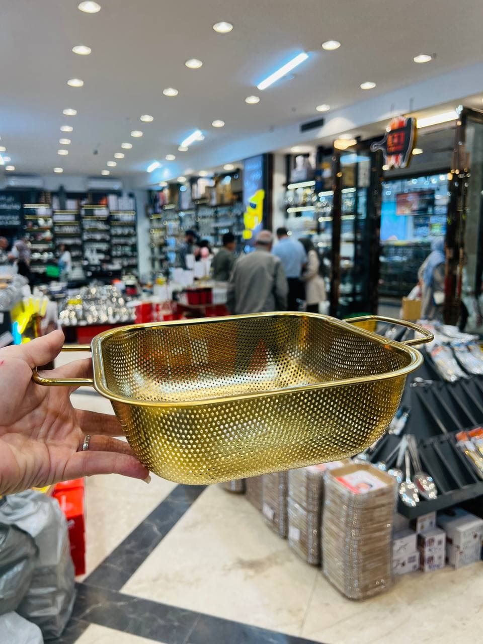 آبکش مربع طلایی رنگ ثابت 6060-22 — تصویر ۴