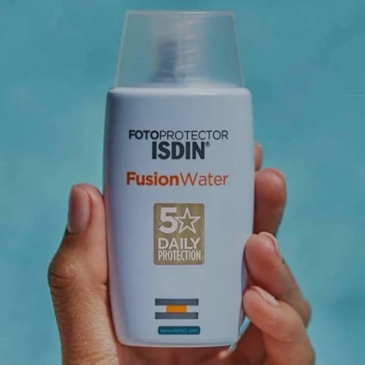 کرم ضد آفتاب ایزدین بی رنگ مدل فیوژن واتر Fusion Water SPF 50- — تصویر ۲