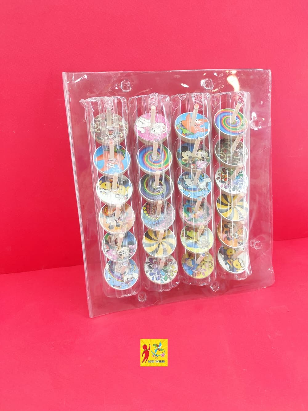 پک عمده اسباب بازی فرفره چوبی طرح دار 24تایی — تصویر ۳