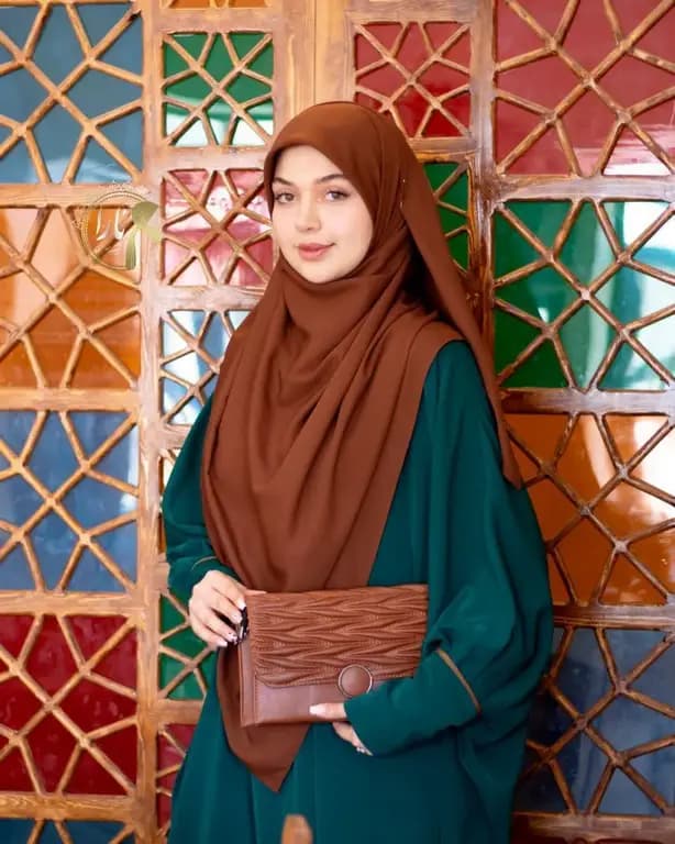 روسری حریرکرپ کشدار / بدون کش دارچینی — تصویر ۲