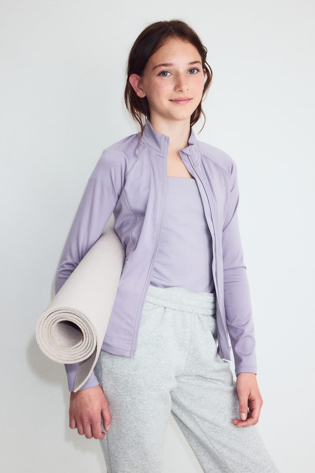 سویشرت اچ اند ام دخترانه پلی استر بنفش راسته Fitted/فیت بیسیک ورزش | H&M 1306582 CN — تصویر ۲