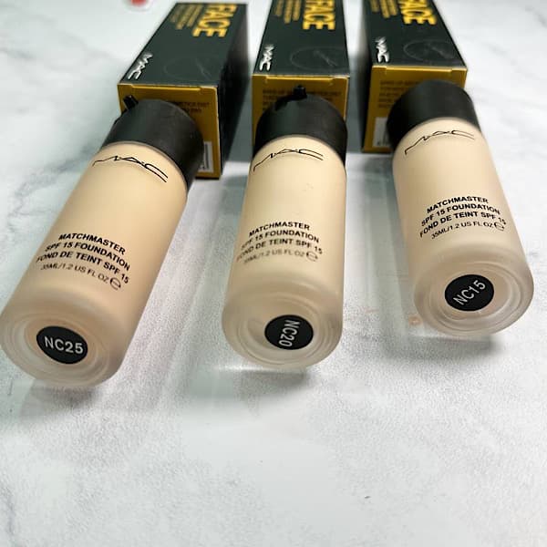‎کرم پودر شیشه ای حجم ۳۵ میل Spf15 — تصویر ۲