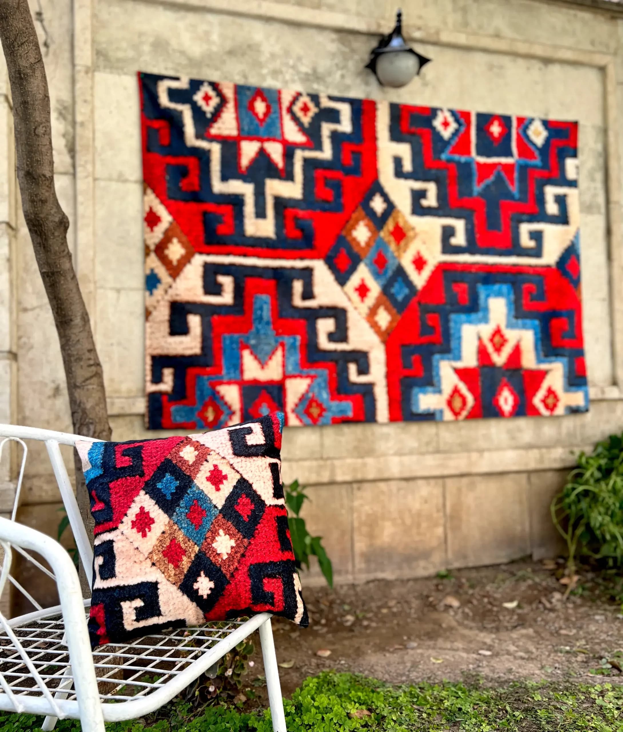 کوسن مخمل طرح سنتی کد 54 — تصویر ۲