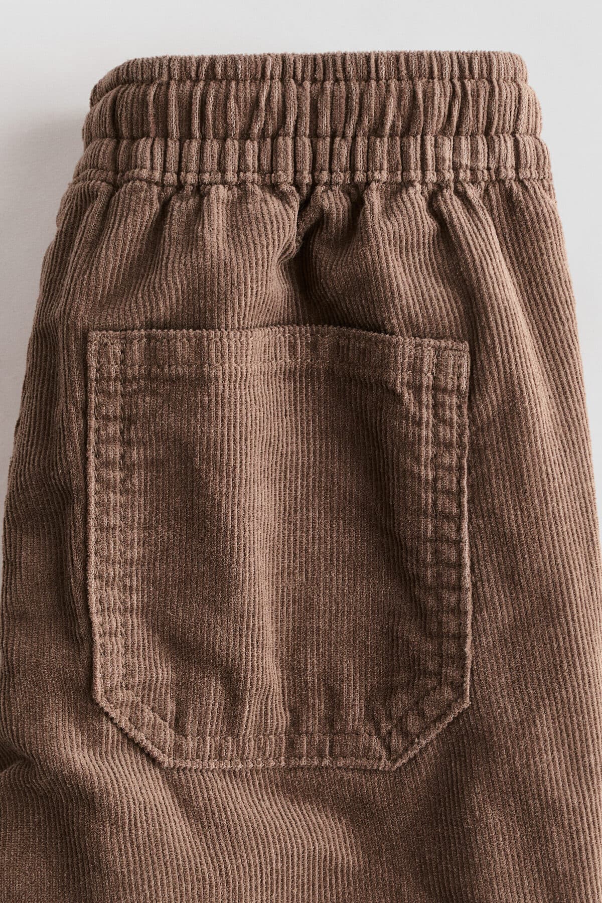 شلوار اچ اند ام پسرانه قهوه ای بافتنی فاق نرمال Fitted/فیت | H&M 1303744 BD — تصویر ۵