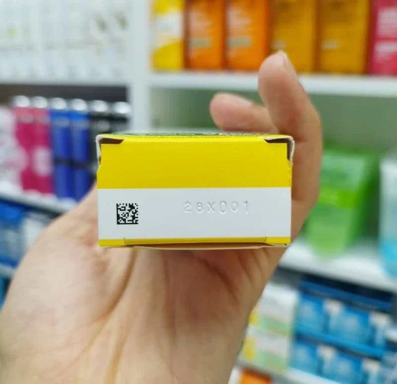 ضدآفتاب بی رنگ ویتامین سی گارنیر SPF50 — تصویر ۴
