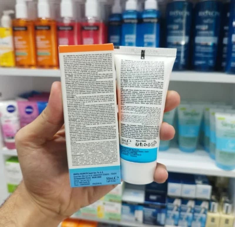ضدآفتاب بی رنگ نیوول SPF50 — تصویر ۴