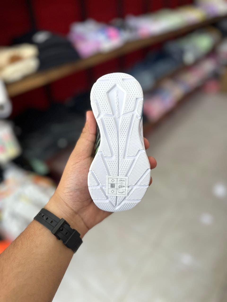 کتونی پسرانه برند SKECHERS — تصویر ۲