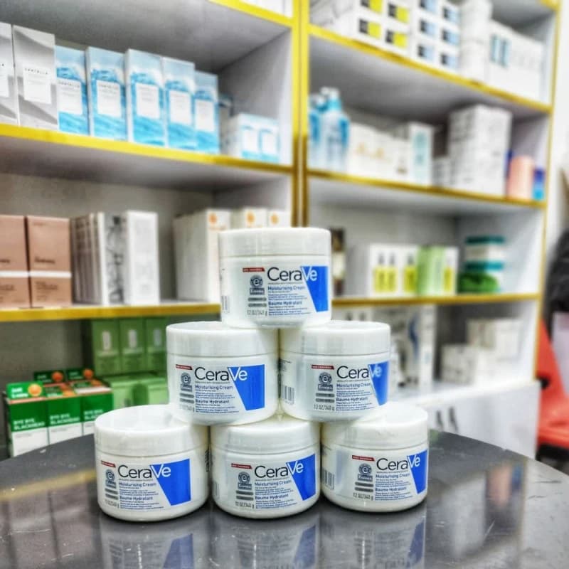 کرم مرطوب کننده و آبرسان پوست خشک سراوی 340گرم — تصویر ۳