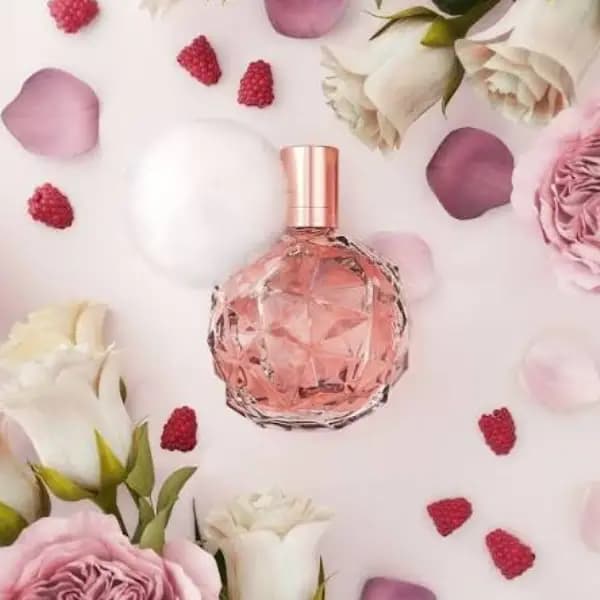 عطر زنانه آریانا گرانده آری ادو پرفیوم Ariana Grande Ari Eau de Parfum — تصویر ۲