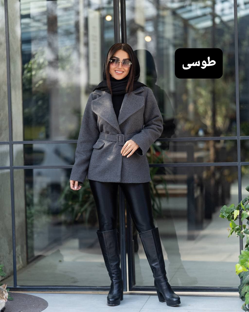 پالتو کوتاه فوتر مزون‌دوز زنانه | 8یقه کلاسیک، شیک و زمستانی — تصویر ۴
