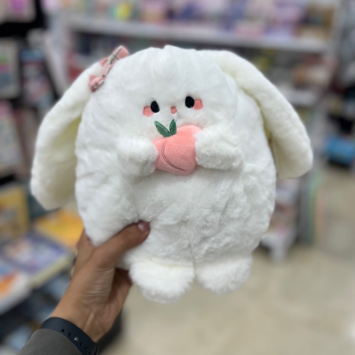 عروسک گربه توت فرنگی