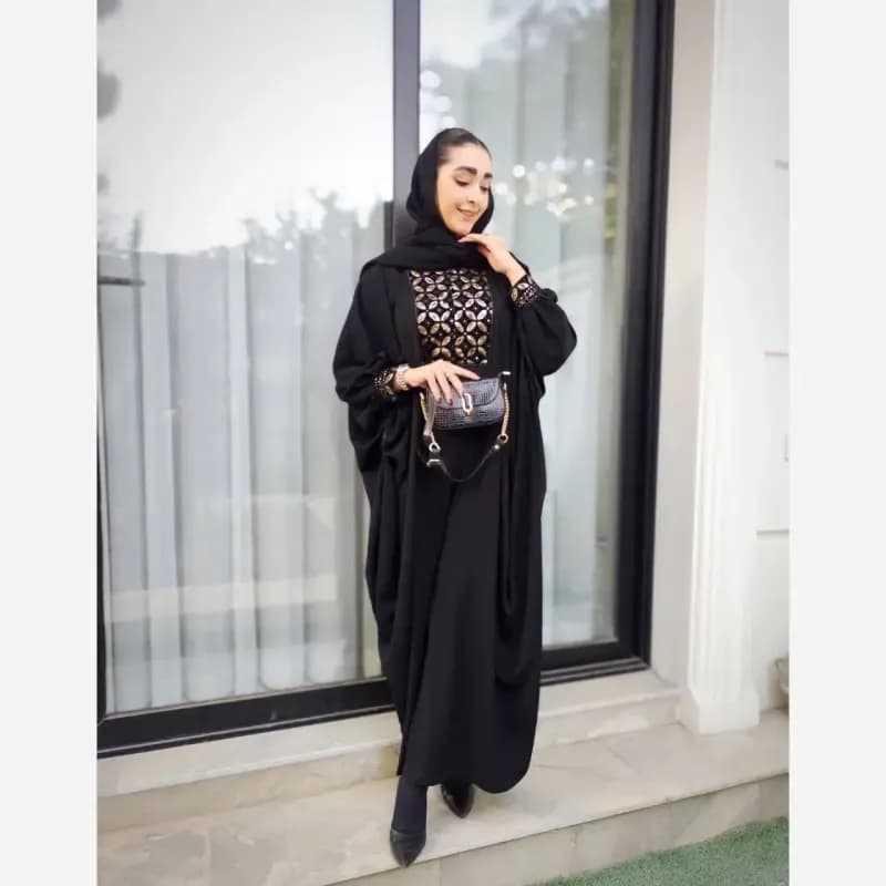 عبا مشکی طرح محیا با خرجکار سوزن دوزی هندی کرپ الیزه — تصویر ۱۰