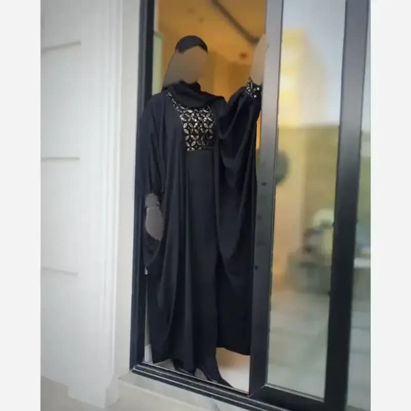 عبا مشکی طرح محیا با خرجکار سوزن دوزی هندی کرپ الیزه — تصویر ۶
