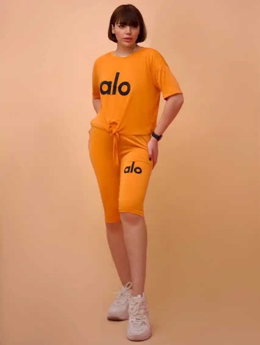 ست کراپ گره ای و شلوارک alo