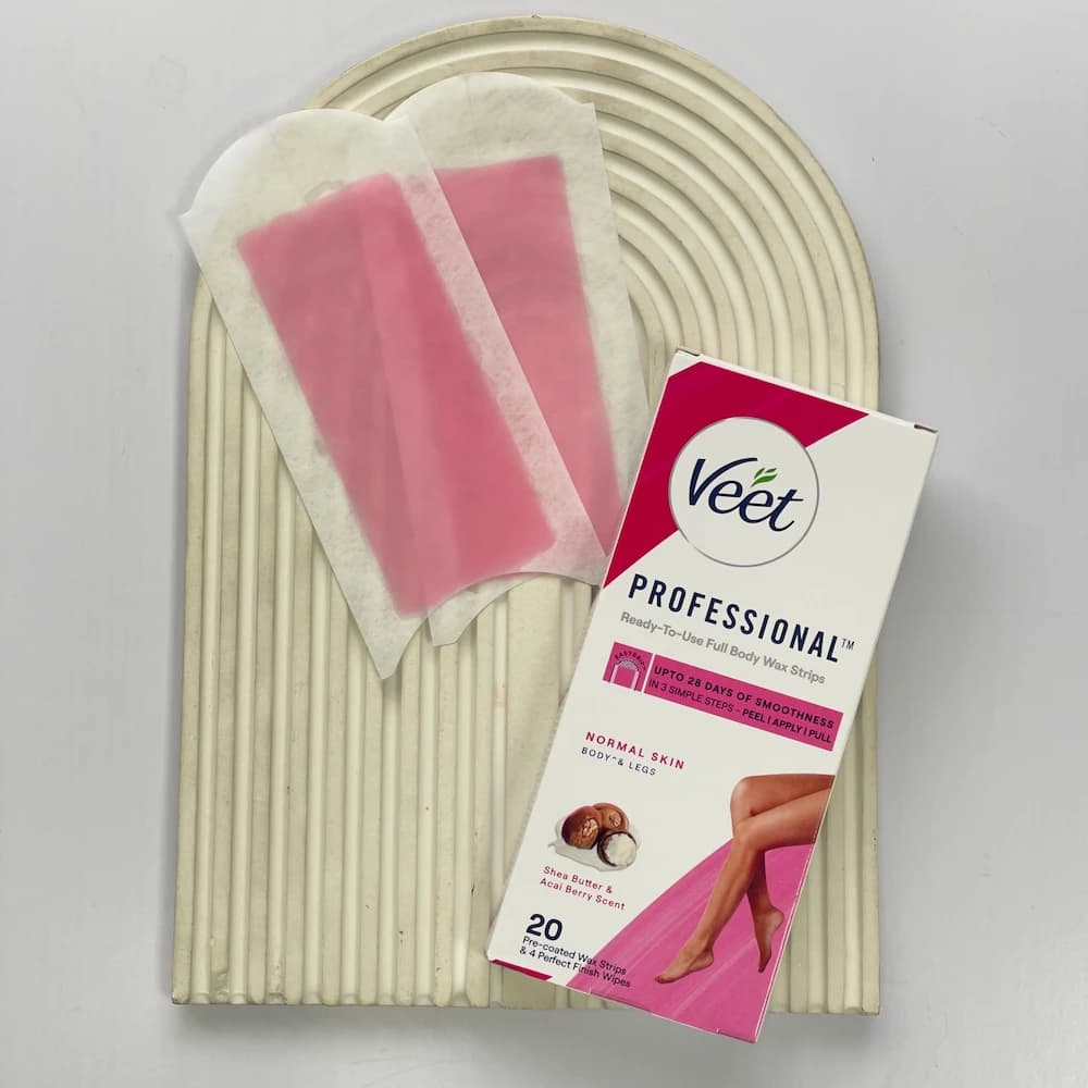 نوار موبر بدن ویت پوست نرمال حاوی عصاره نیلوفر آبی | VEET PROFESSIONAL SKIN HAIR REMOVER STRIPS FOR NORMAL SKIN