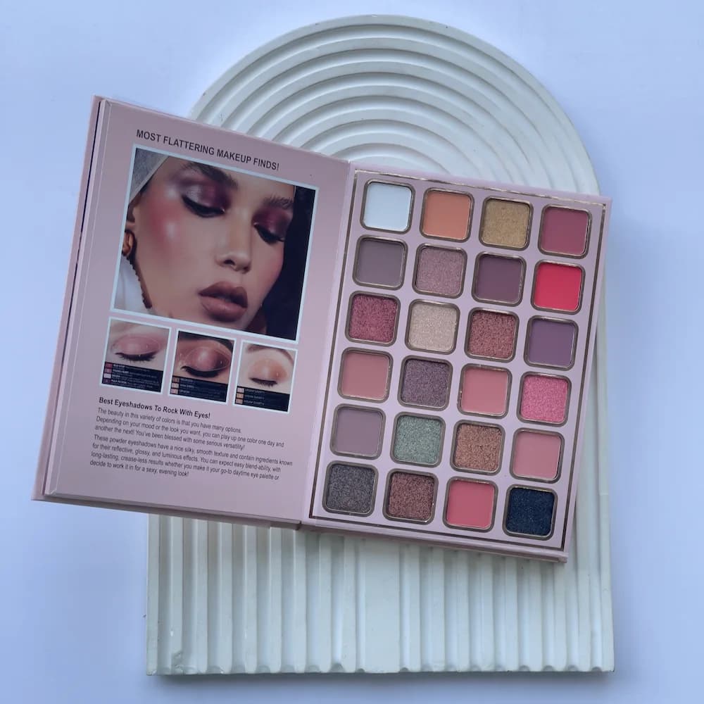 پالت سایه کتابی فشن آی‌گودکو | IGOODCO Fashion Eyeshadow Palette — تصویر ۳