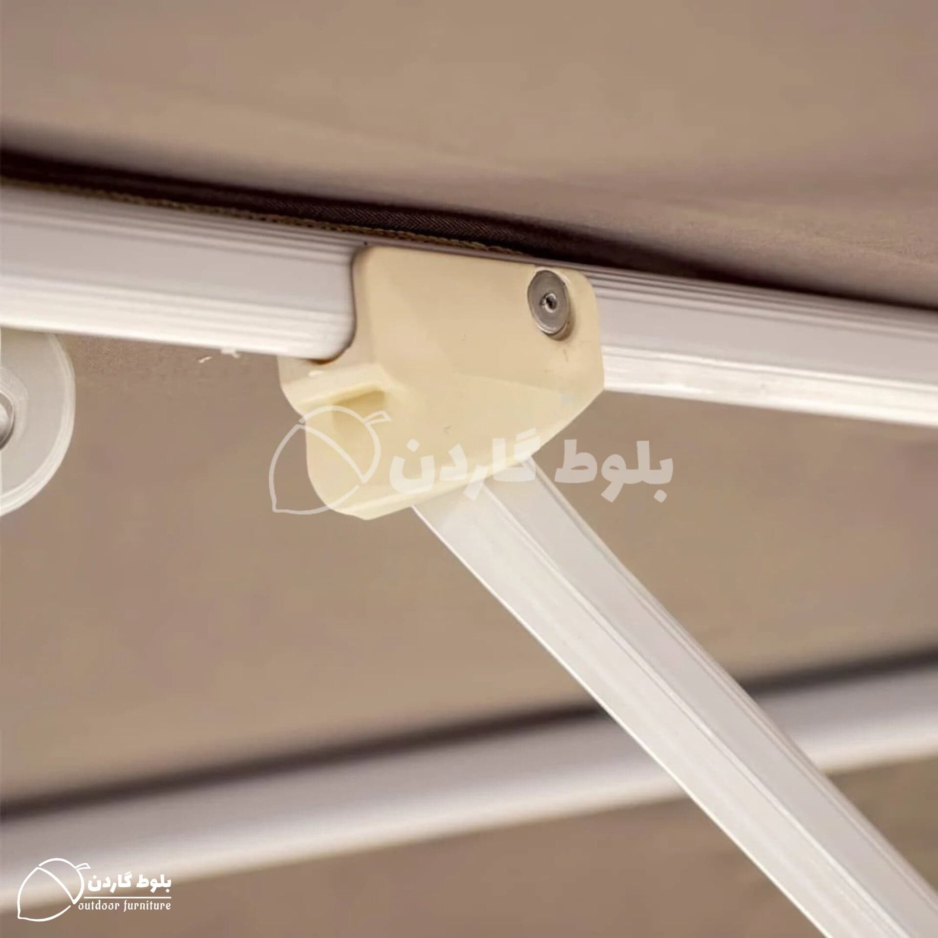 چتر باغی پایه وسط آلومینیومی — تصویر ۲