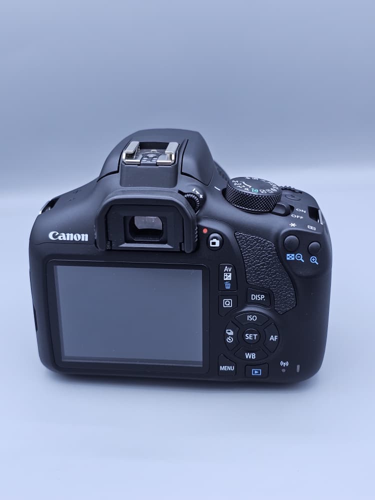 دوربین دست دوم Canon EOS 1300D با لنز 18-55mm III – (1300 شات) — تصویر ۳