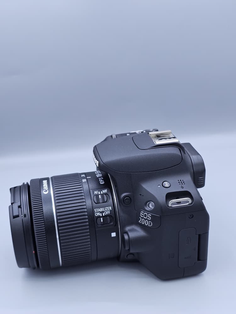 دوربین Canon EOS 200D دست دوم با لنز 18-55(1200 شات) — تصویر ۲