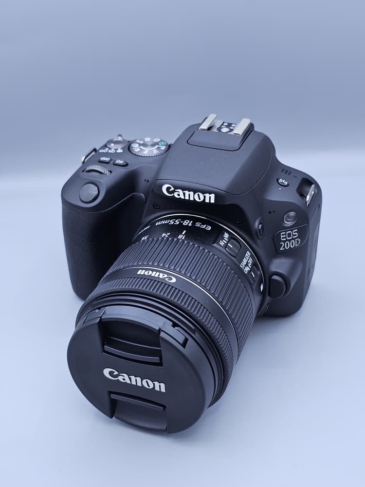 دوربین Canon EOS 200D دست دوم با لنز 18-55(1200 شات)