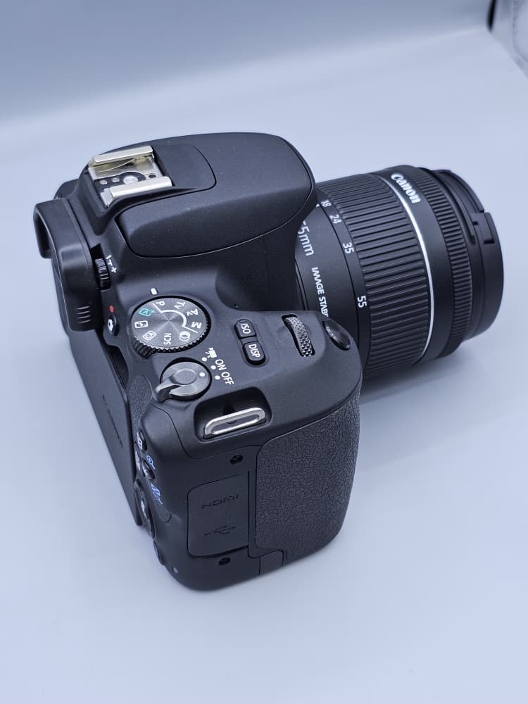 دوربین Canon EOS 200D دست دوم با لنز 18-55(1200 شات) — تصویر ۳