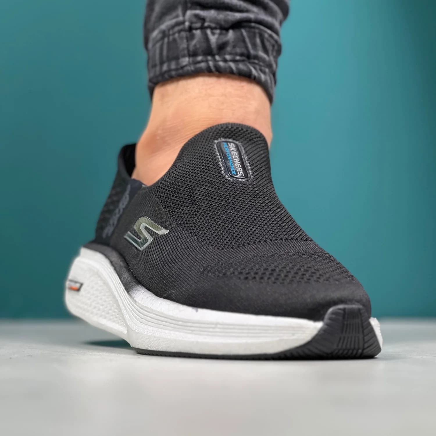 کتونی اسکیچرز SLIP-INS GO RUN کد:1080 — تصویر ۳