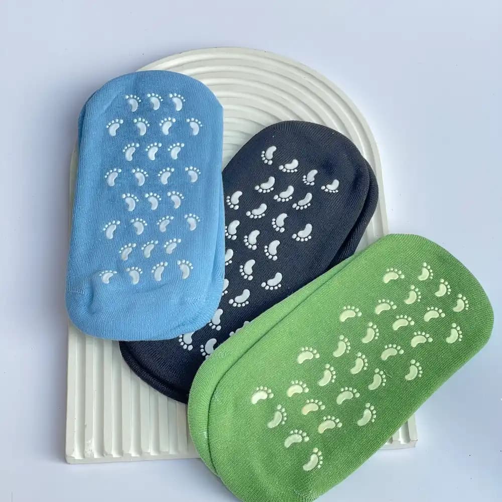 جوراب سیلیکونی ضد ترک پا | Silicone Anti-Crack Foot Socks