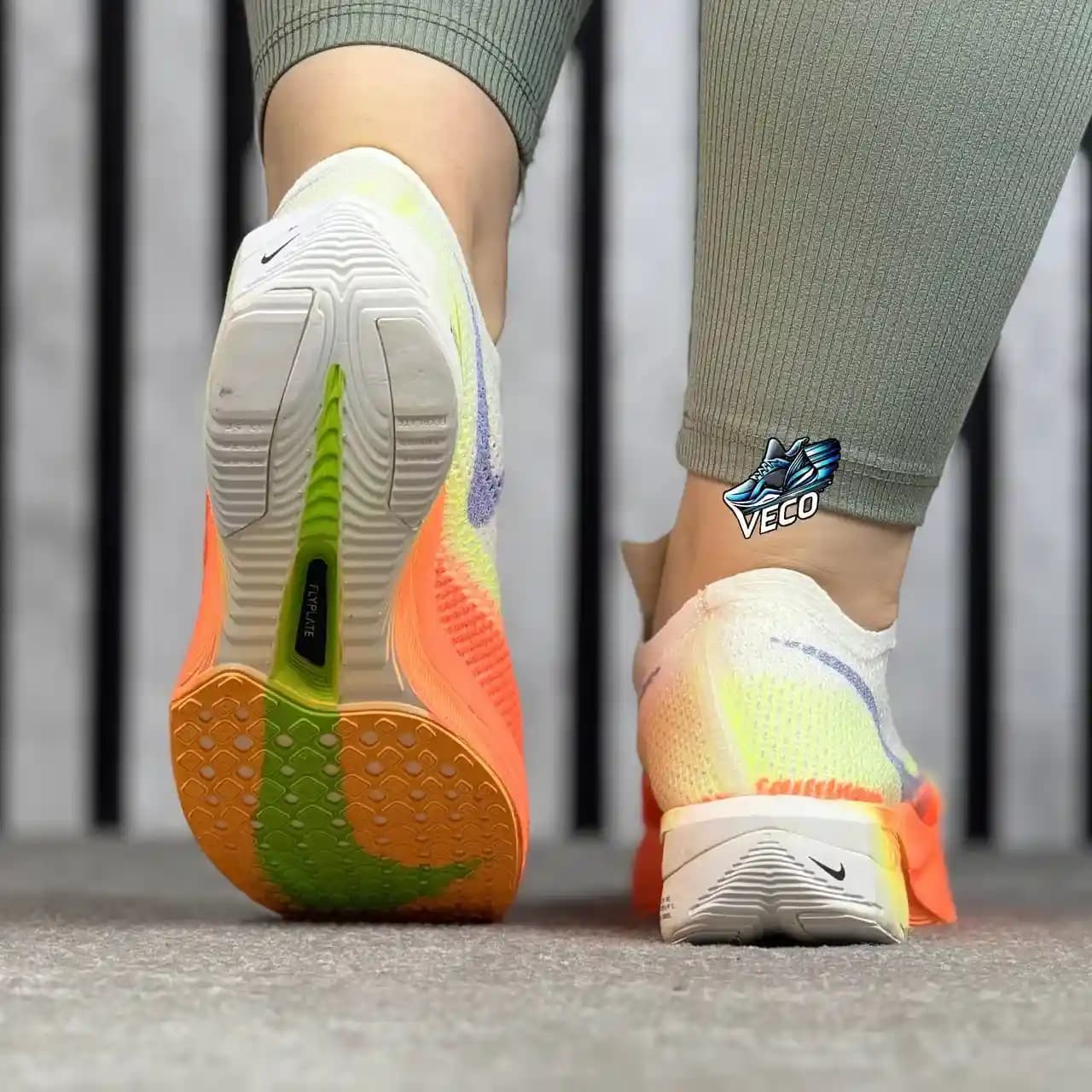 نایک Vaporfly 3 زنانه کد 1017 — تصویر ۳