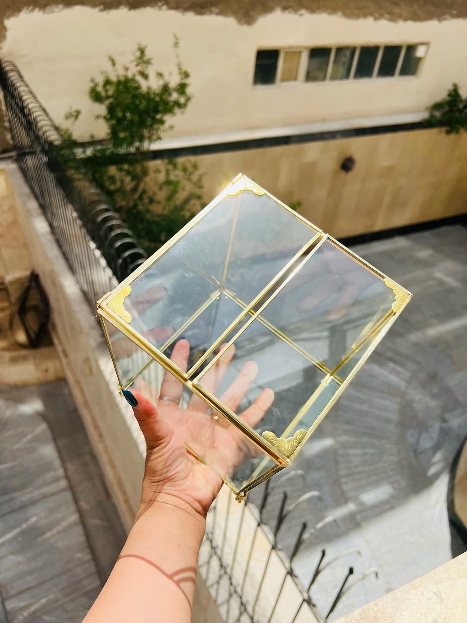جادستمال کاغذی شیشه ای مربعی — تصویر ۳