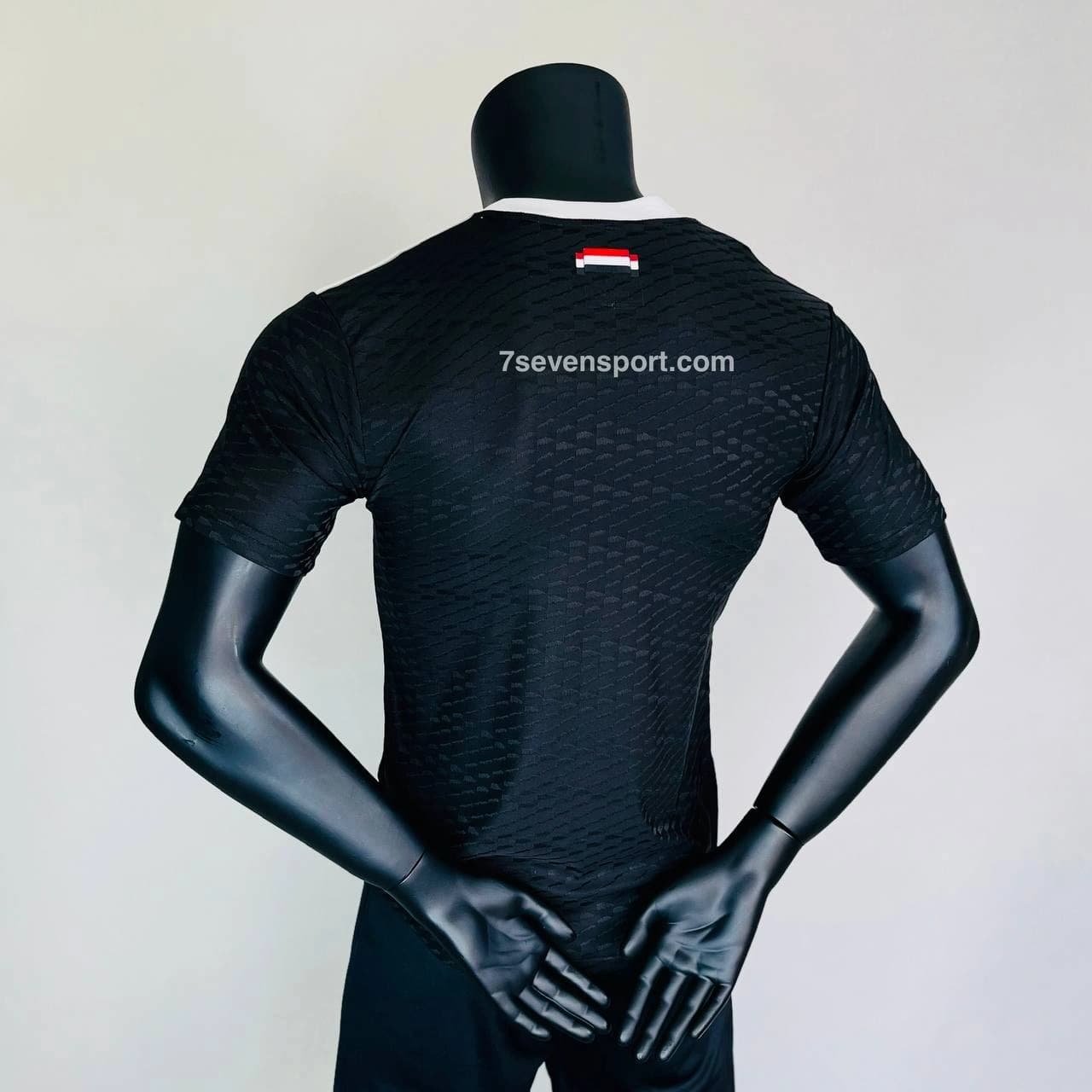 کیت پلیری منچستر یونایتد دروازبانی مشکی 2025 — تصویر ۲