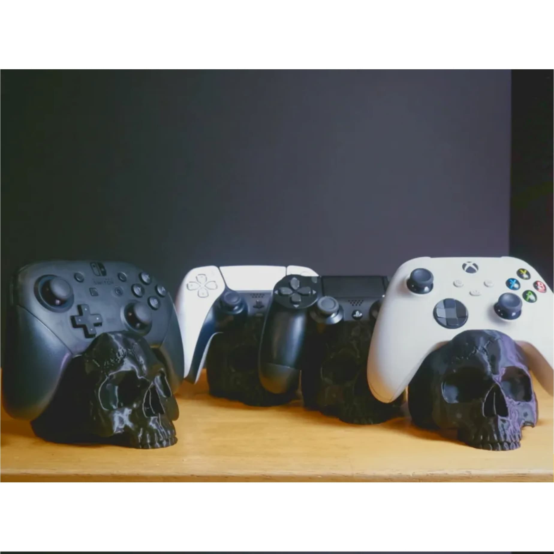 استند دسته PS5 مدل جمجمه